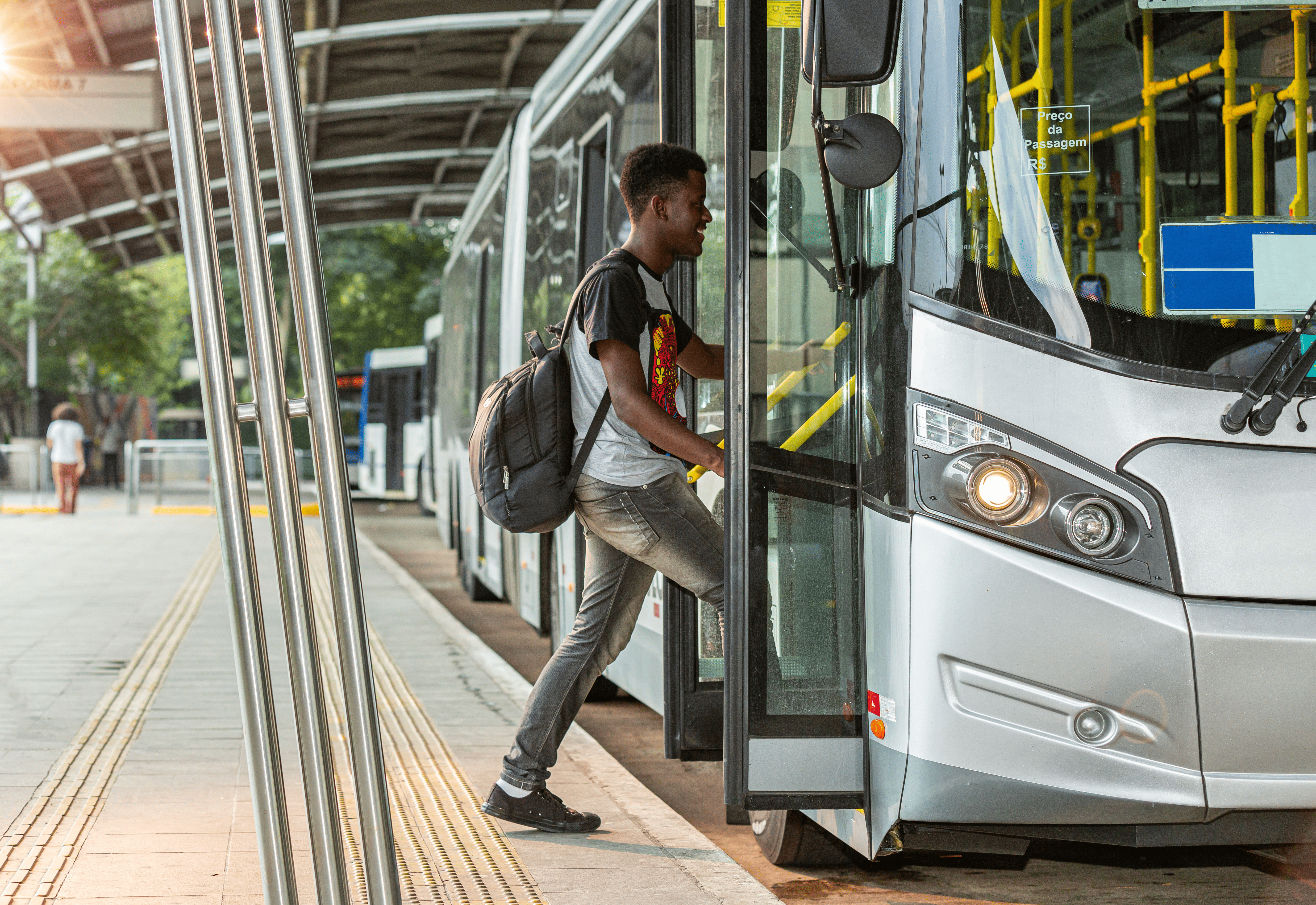 Shuttle service 1 - scheduled group transport in Mozambique